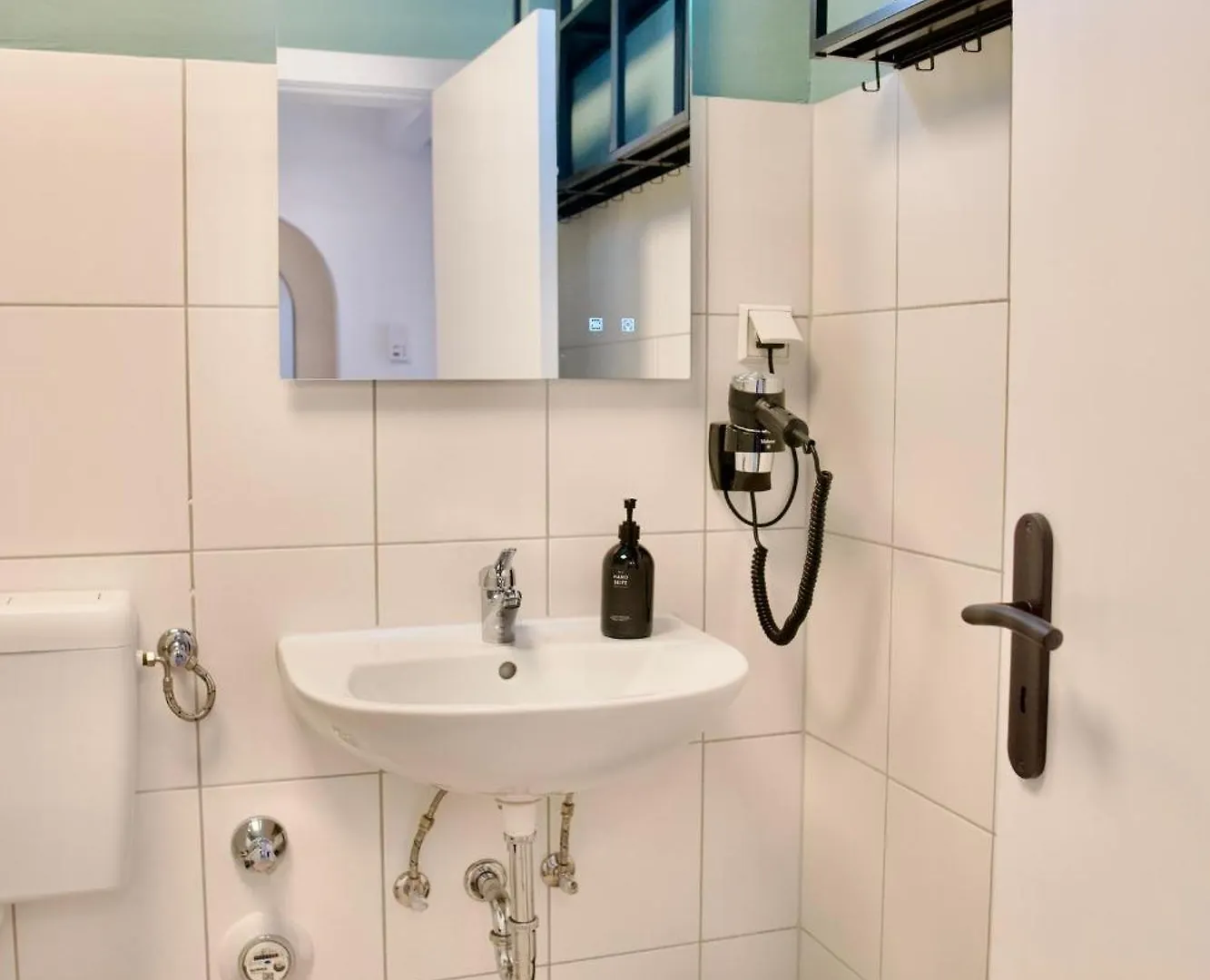 Apartament Urbaner Komfort In Zentrumsnaehe, Balkon, Bis 6 Personen Brema